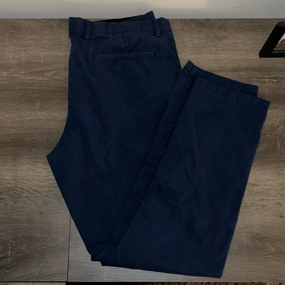 Men Navy Blue Chino Pant!